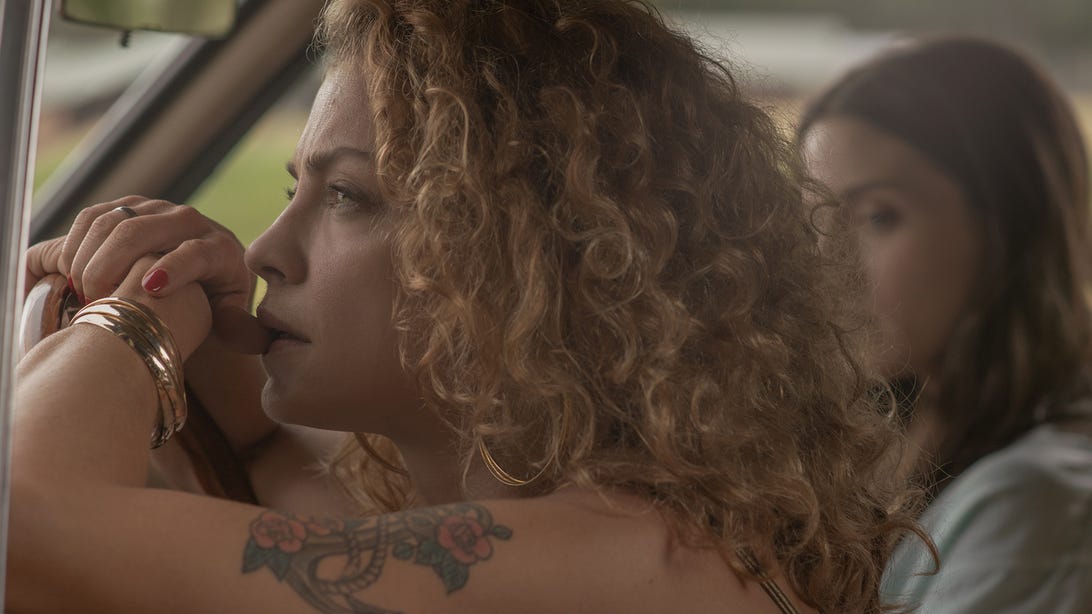 Dolores Fonzi and María Valverde, Delirium Dream