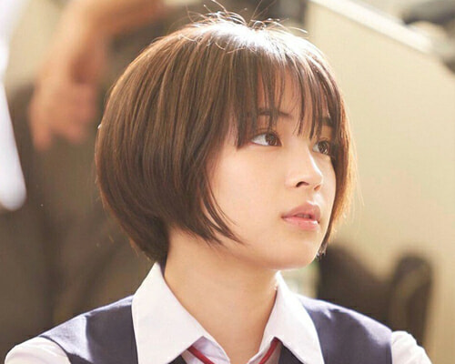 Youthful short Suzy haircut