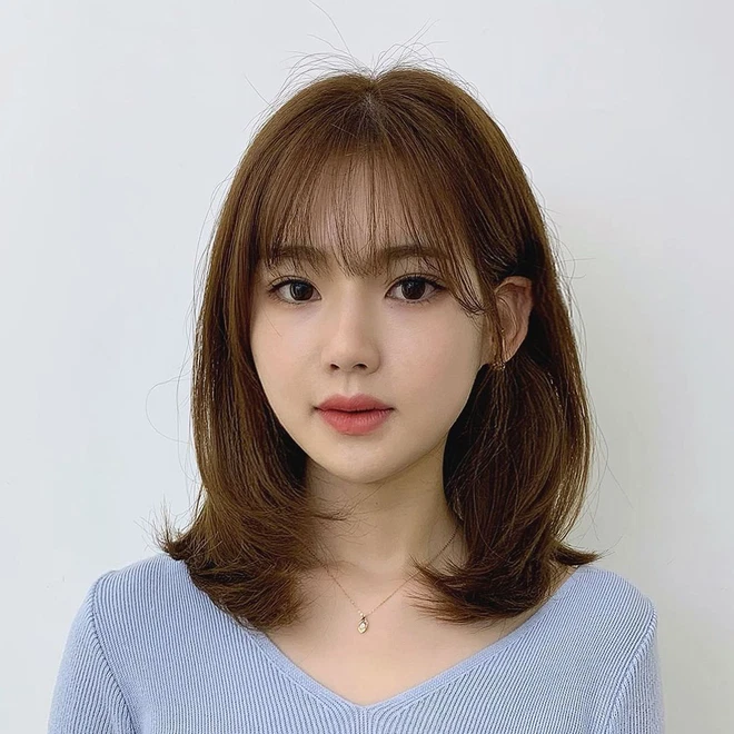 Kiểu tóc uốn cúp kết hợp mái