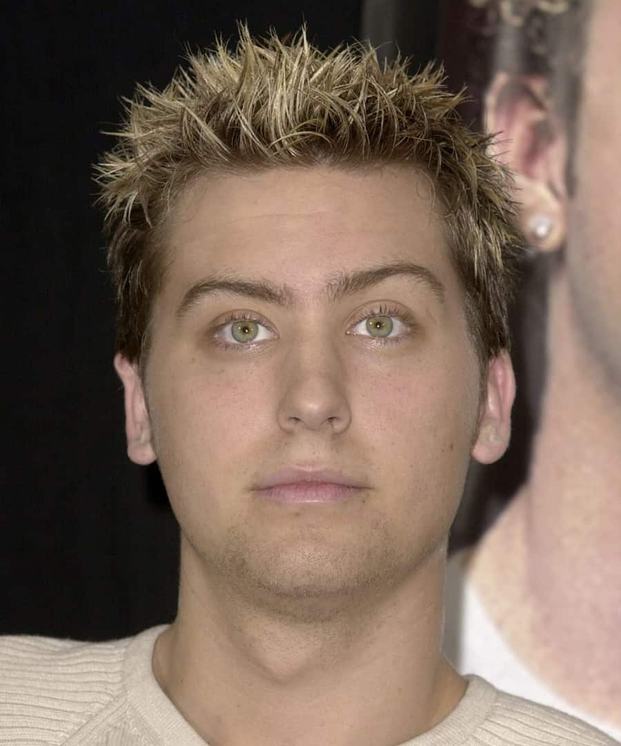 Men's hair dyed with frosted tips