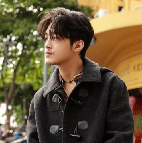 Tóc ngắn kiểu mặt dài góc cạnh