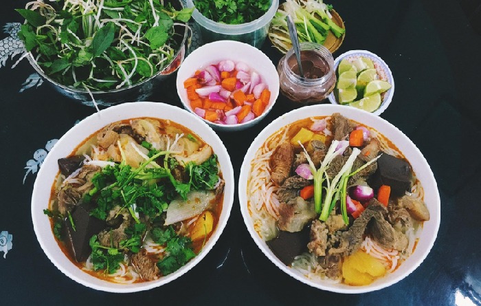 top-10-quan-bun-bo-ngon-nhat-da-nang-khien-thuc-khach-phat-them-3